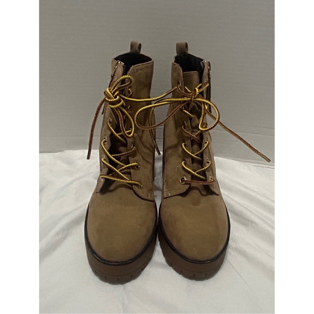 Forever‎ 21 Women's Tan Lace-Up Combat Boots Yellow Laces Size 7.5 Like New